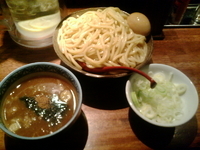 「つけ麺大盛600グラム（700円）+ねぎ（50円）+味玉（100」@つけ麺専門店 三田製麺所 有楽町店の写真