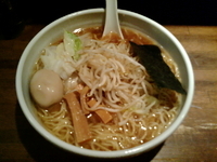 「味玉もやし醤油ラーメン(900円)+大盛(100円)」@らーめん やじるし 下北沢店の写真