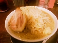 「どか盛りラーメン並￥750+野菜増し」@ラーメン どげん屋の写真