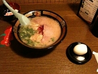 「ラーメン 半熟玉子 替え玉」@一蘭 東京ドームシティ・ラクーア店の写真