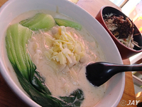 「「ホワイトラーメン」￥850+「ミニネギ丼」￥150（ランチ）」@塚越ラーメンの写真