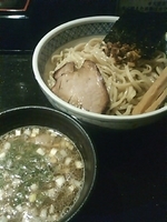 「煮干汁つけ麺」@七重の味の店 めじろ 代々木店の写真