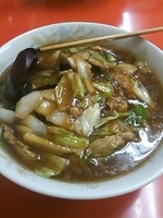 「肉そば（麺硬め）」@中華料理 金龍の写真