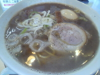 「津軽らぁめん じょっぱり煮干（670円）+味玉（サービス券使用）」@らあめん花月嵐 大宮三橋店の写真