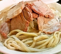 「豚入りラーメン（ニンニク）850円」@ラーメン二郎 新宿小滝橋通り店の写真