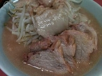 「小豚（アブラ）」@ラーメン二郎 歌舞伎町店の写真