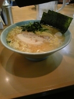 「醤油ラーメン（中盛）」@壱六家 大船店の写真