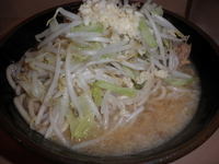 「味噌・M・ニンニクあり（800円）」@The Outsidersの写真