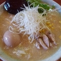 「クリーミー塩ら～麺 （味玉トッピング）」@めん屋 まんまるの写真