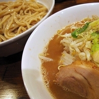 「フク郎のつけ麺（豚骨醤油）ニンニク  800円」@らーめん 福たけ 市原店の写真
