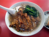 「排骨湯麺（750円）+「焼餃子（600円）」」@雲龍の写真