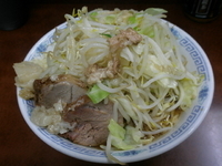 「小ラーメン 野菜 にんにく あぶら（650円）」@ラーメン二郎 めじろ台法政大学前店の写真