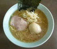 「らーめん（580円）」@だし○の写真
