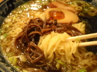 「醤油ラーメン(大盛)」@めんや宮田の写真