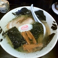 「塩ラーメンAセット（700円 ラーメン+餃子6ケ）」@函館ラーメン 汐星の写真