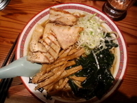 「炙り肉そば（中）」@松戸中華そば 富田食堂の写真