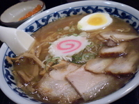 「新味 旭川しょうゆらーめん 850円 大盛り 100円」@らーめん 山頭火 千葉そごう店の写真