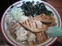 「炙り肉そば （中）」@松戸中華そば 富田食堂の写真