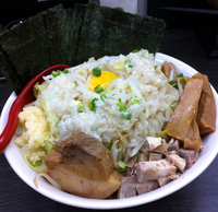 「カルボ郎（野菜、ニンニク、アブラ）850円+メンマ100円+のり」@豪快家 大山店の写真