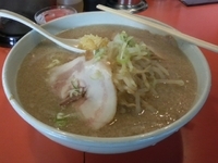 「ラーメン大盛り+ニンニク 650円+50円（ランチタイムサービス」@らーめん中村の写真