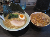 「ラーメン並+ネギチャーシュー丼」@ラーメン 壱六八家の写真