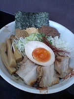 「油そば 大盛」@つけめん 琥珀の写真