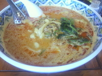 「タンタン麺（刀切麺）ランチ炒飯セット（990円）」@中国ラーメン 揚州商人 第二産業南中野店の写真