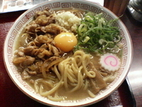 「肉玉そば+無料ごはん」@肉玉そば おとど食堂 篠崎店の写真