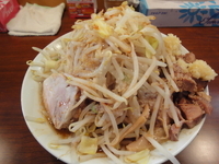 「ラーメンアブリ 全マシ」@メガガンジャの写真