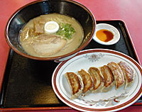 「九州ラーメン、餃子」@九州ラーメン 博多っ子 草加店の写真