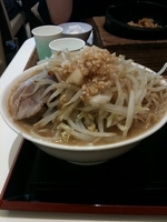 「ラーメン（大盛:全マシ）」@ジャンクガレッジ イオンレイクタウンmori店の写真