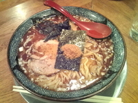 「魚豚ラーメン（大盛） ￥680」@屯ちん 新宿店の写真
