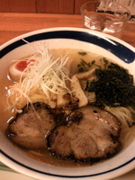 「塩ラーメン（魚介あっさり味） 700円 +ギョウザ （6個） 3」@らーめん ぶるてり屋の写真