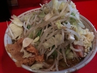 「ラーメン 600円 （ニンニク・ヤサイ・味噌）」@ラーメン二郎 府中店の写真