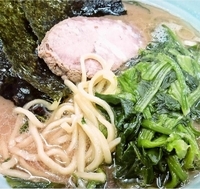 「ほうれん草増しラーメン（かため・こいめ）750円」@横浜家系ラーメン武蔵家 松戸店の写真