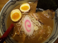 「特製六三六ラーメン（880円）」@麺や 六三六 吹田店の写真