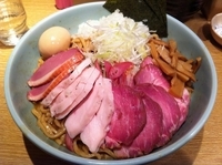 「汁なし鶏白湯そば特盛り（780円+150円）+鶏豚ミックスチャー」@麺屋 一燈の写真