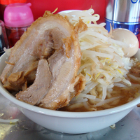 「ラーメン（700円） + 味玉（100円） （無料トッピング:ヤ」@ジャンクガレッジ 熊谷店の写真