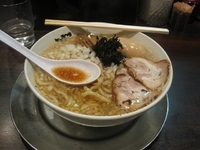 「中華そば+味玉」@らーめん潤 蒲田店の写真