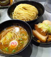 「特製つけめん（鶏×魚介、大盛）1000円」@つけめん102 川口店の写真