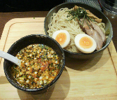 「赤ざる味噌つけ麺&味玉」@七重の味の店 めじろ 川崎BE店の写真