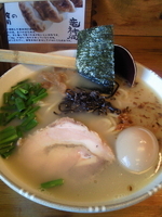 「鶏そば（太麺） 680円+大盛替え玉（細麺）付100円+煮たまご」@鶏そばや 竜神洞の写真