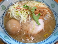 「天然塩ラーメン（+大盛り&半熟味付玉子）」@本店 塩元帥の写真