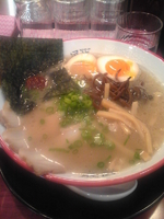 「特製とんこつらーめん￥750（オープン記念￥100引き）」@風龍.MAX 新橋店の写真