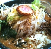 「野菜たっぷり味噌拉900円」@千葉拉麺倶楽部 拉通（ra2）の写真