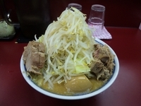 「みそらーめん小+味玉+ほぐし豚+野菜マシ￥980」@らーめん豚喜 川口店の写真