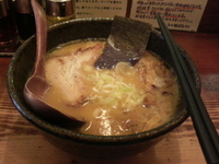 「醤油とんこつらーめん 680円」@麺処 田ぶし 高円寺本店の写真