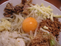 「まぜそば￥750 （全増し）」@ジャンクガレッジ イオンレイクタウンmori店の写真