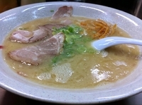 「ラーメン+替え玉」@博多長浜らーめん みよしの写真