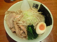 「八二ラーメン700円」@麺屋二八の写真